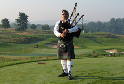 Tim Carey bagpiper at Worth Golf Course